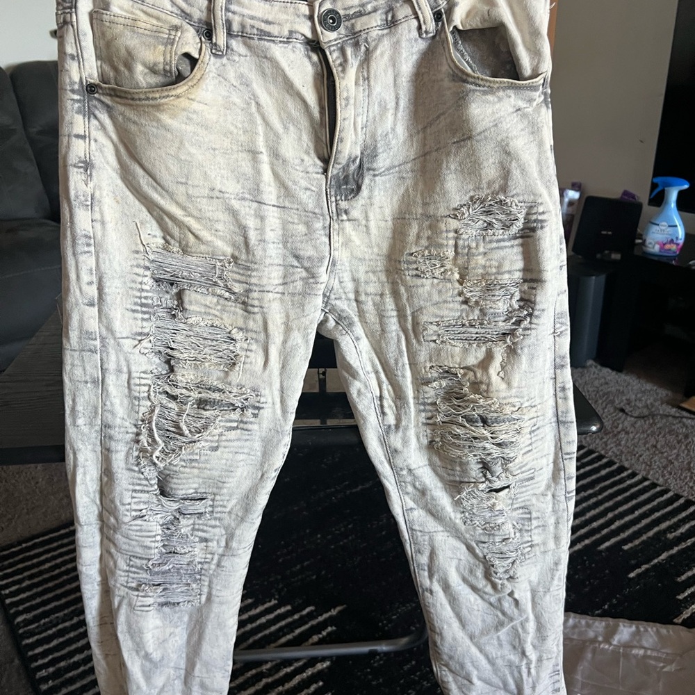 Men's Distressed Skinny Jeans in Light Gray